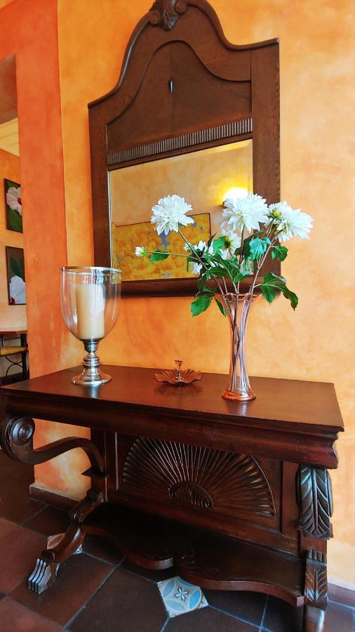 Casa Montalvo Bed & Breakfast Bed & Breakfast Cuenca Exterior photo