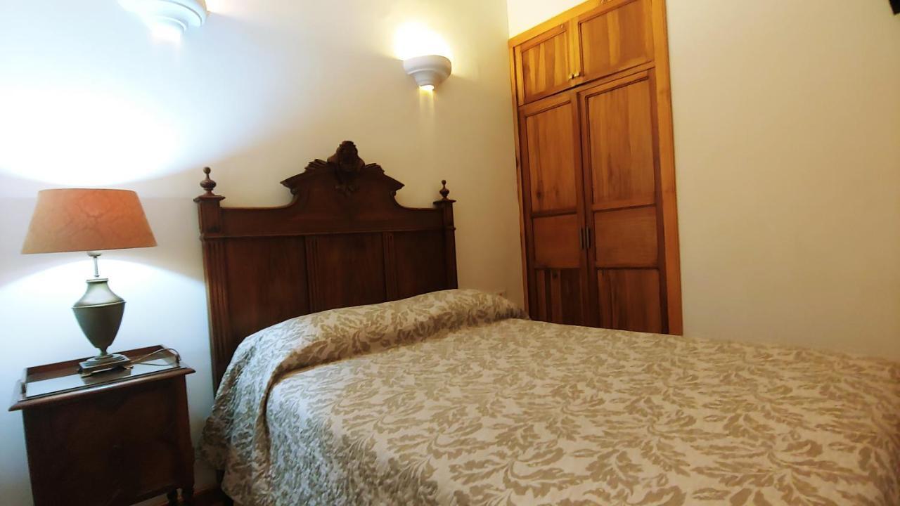 Casa Montalvo Bed & Breakfast Bed & Breakfast Cuenca Exterior photo