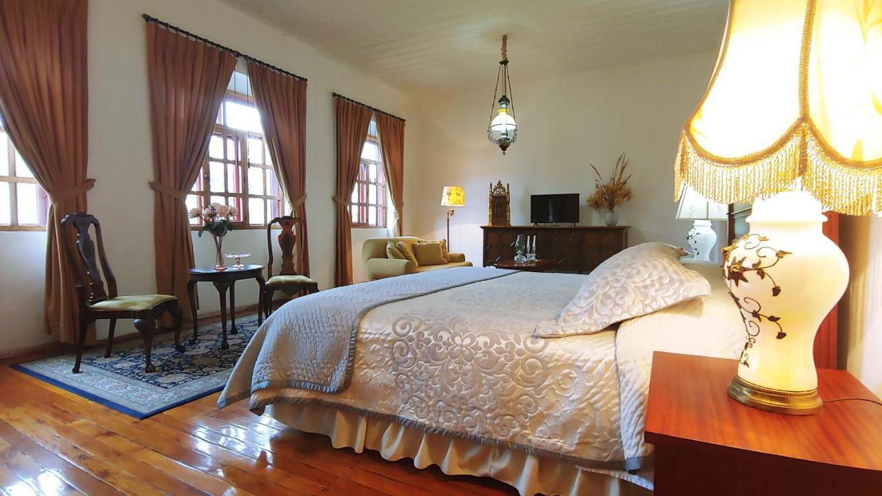 Casa Montalvo Bed & Breakfast Bed & Breakfast Cuenca Exterior photo