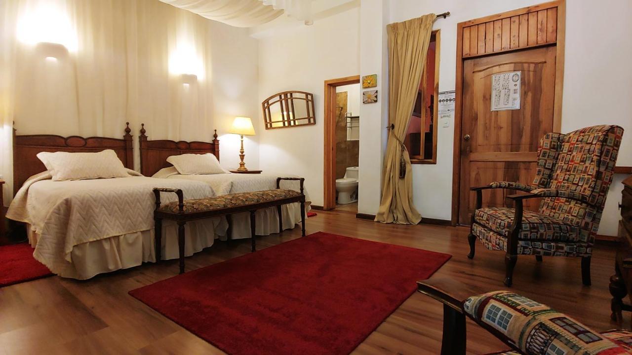 Casa Montalvo Bed & Breakfast Bed & Breakfast Cuenca Exterior photo