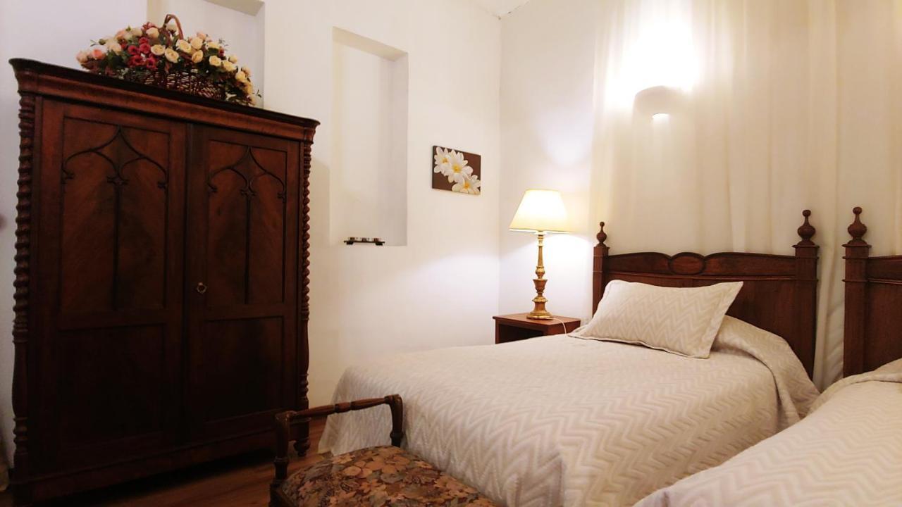 Casa Montalvo Bed & Breakfast Bed & Breakfast Cuenca Exterior photo