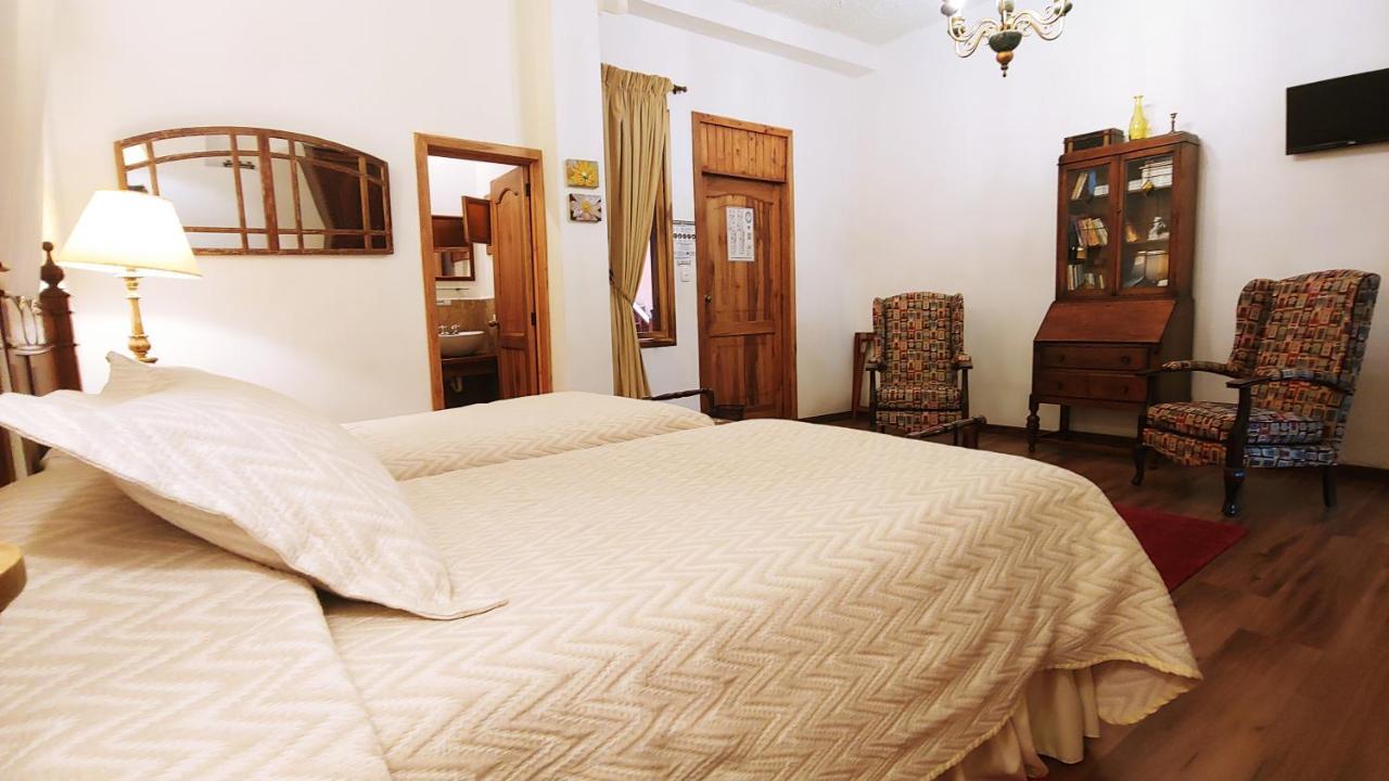 Casa Montalvo Bed & Breakfast Bed & Breakfast Cuenca Exterior photo